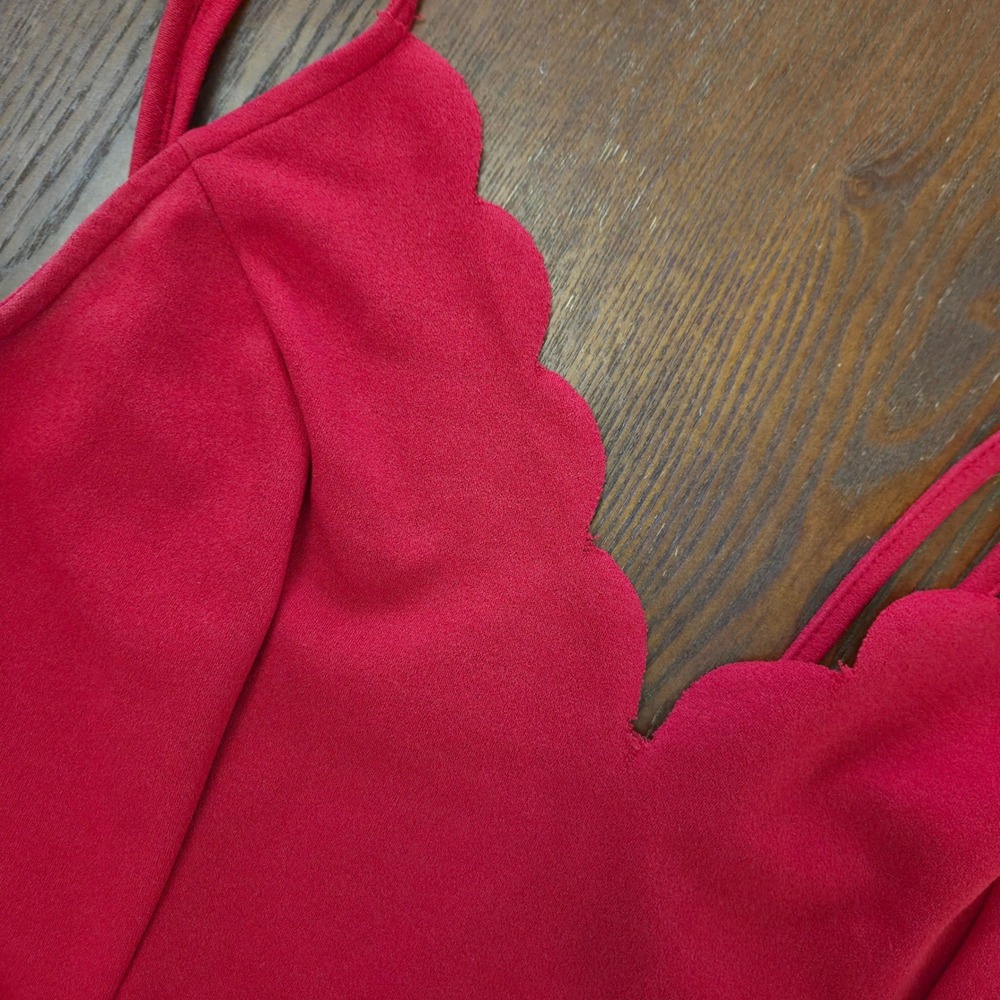 Red Fitted Valentines‎ Day Dress with scalloped neckline size Large Socialite - Picture 5 of 12